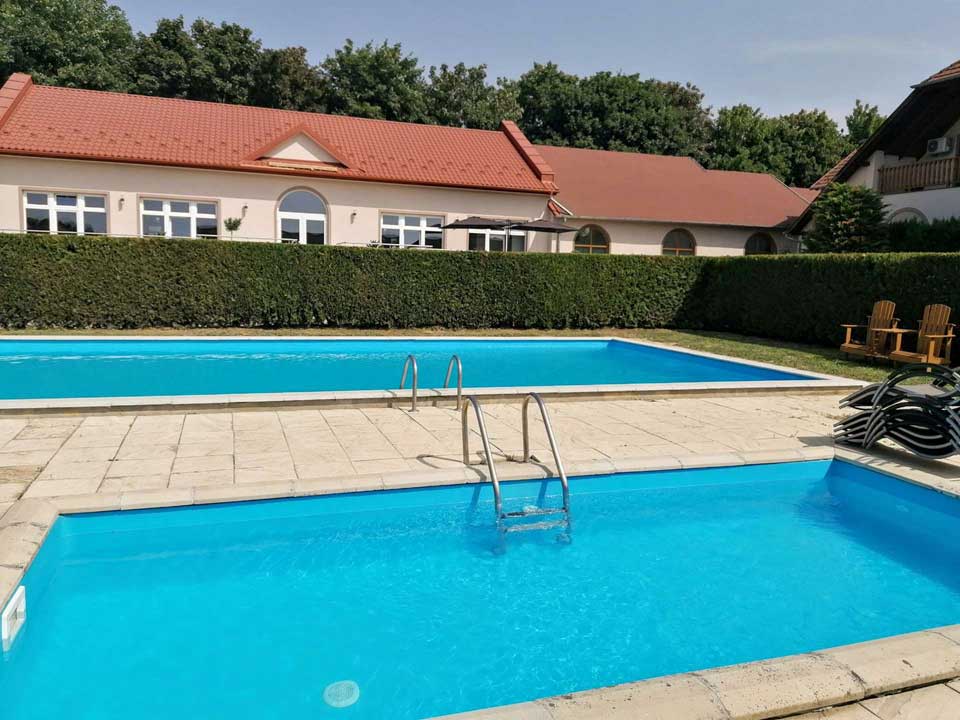 belföldi szállás félpanzióval